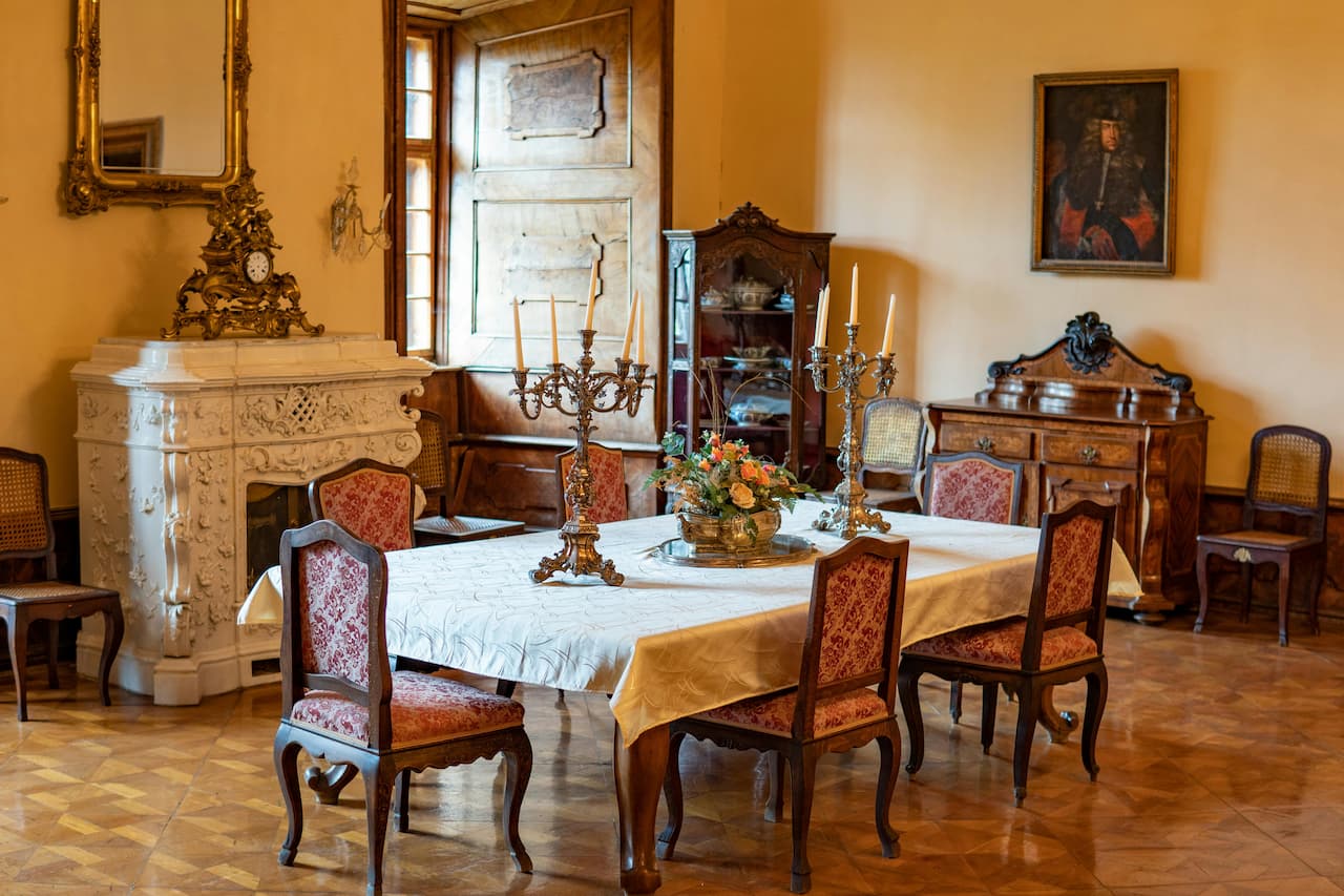 Relooker un meuble ancien: guide et inspirations